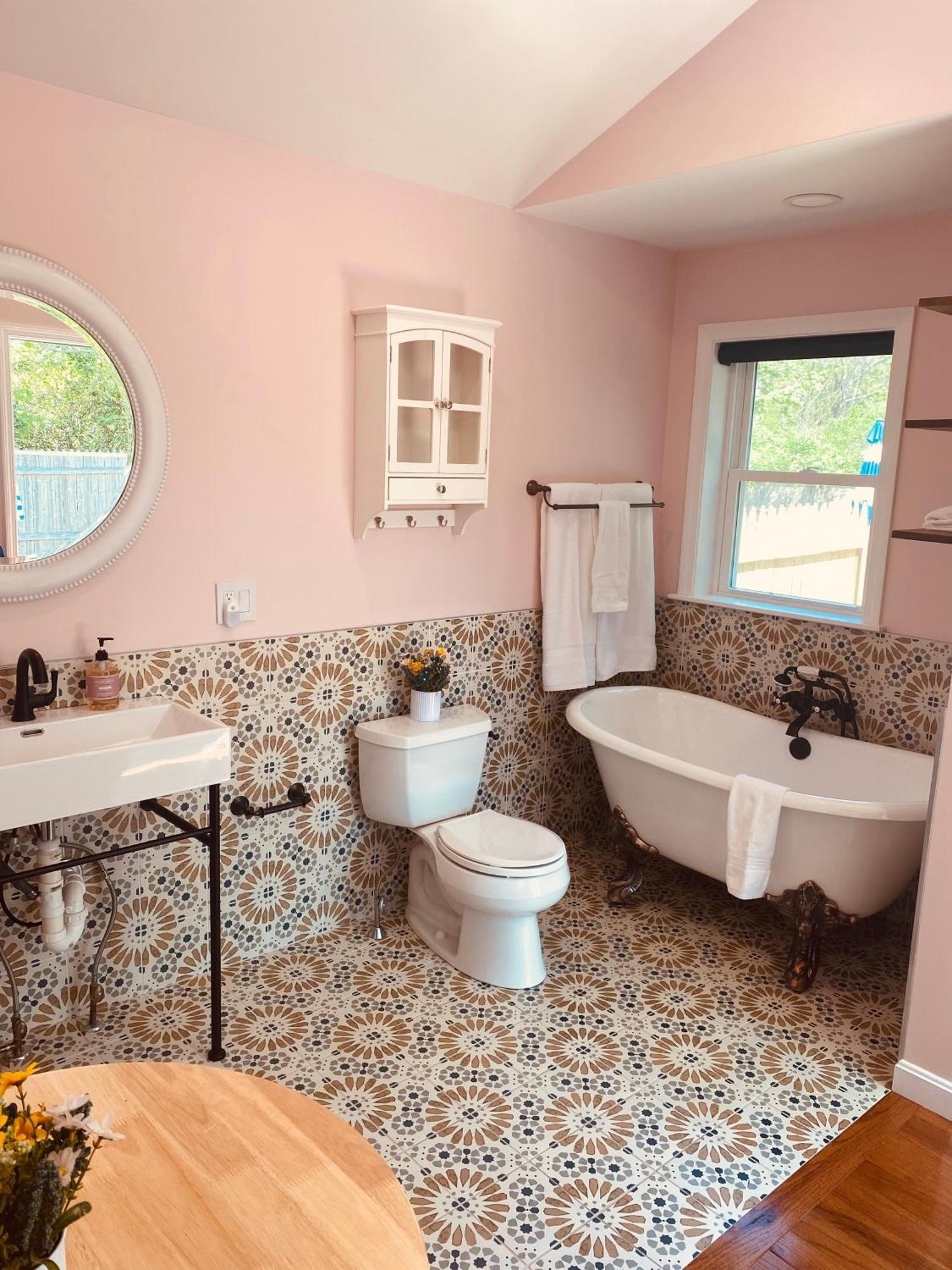 Wildflower Inn Plymouth Room photo